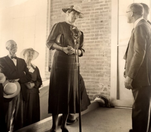 courtesy Judi Tarowsky Eleanor Roosevelt speaks at Arthurdale WV